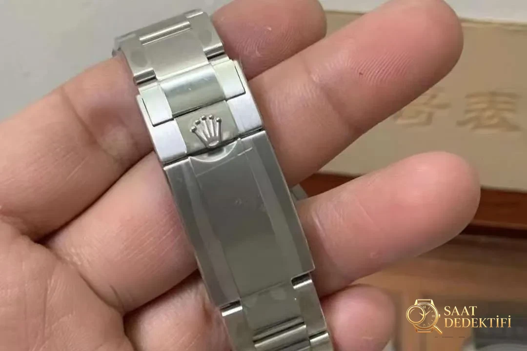 Clean Rolex GMT-Master Sprite bezel solak 126720 detay ve işçiliği nasıl? - Fosfor ve Super-LumiNova Gece Görünümü