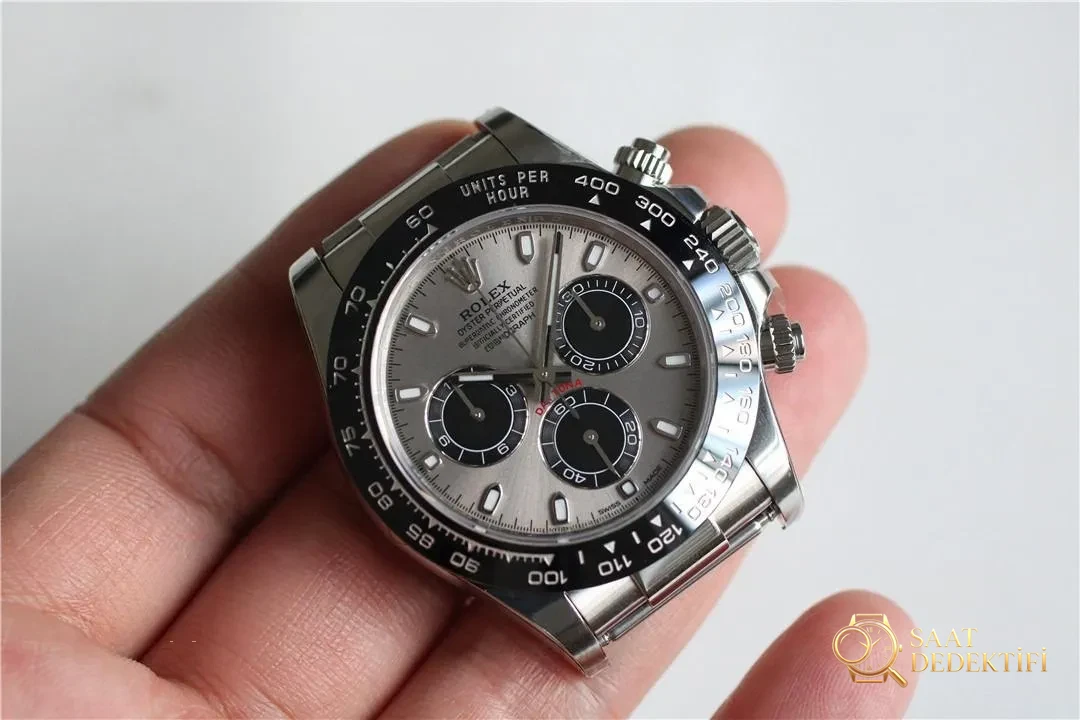 Clean Rolex gri kauçuk Daytona (Gri Ayı) 4130 mekanizmayla orijinaline rakip olabilir mi? - Klips Kilidi ve Lazer Damgalar