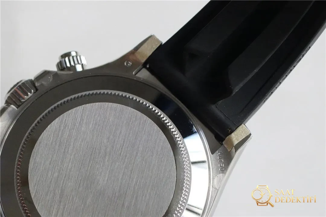 Clean Rolex gri kauçuk Daytona (Gri Ayı) 4130 mekanizmayla orijinaline rakip olabilir mi? - Yan Profil ve Kordon Bağlantısı
