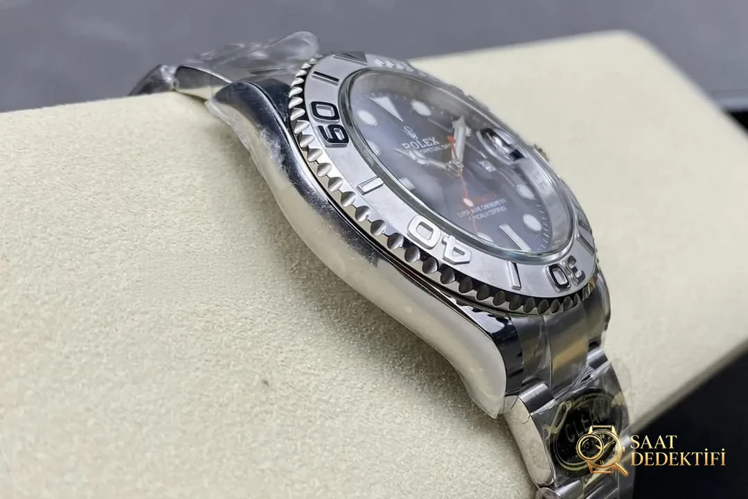 Mouvement Rolex Yacht-Master 3235 bleu propre : lequel a la meilleure finition entre AR et EW ? - Mécanisme bracelet, boucle et clip