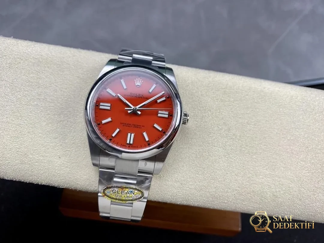 Clean Rolex Oyster Perpetual m124300-0007 kırmızı kadran ne kadar başarılı? - Bilezik, Toka ve Klips Mekanizması