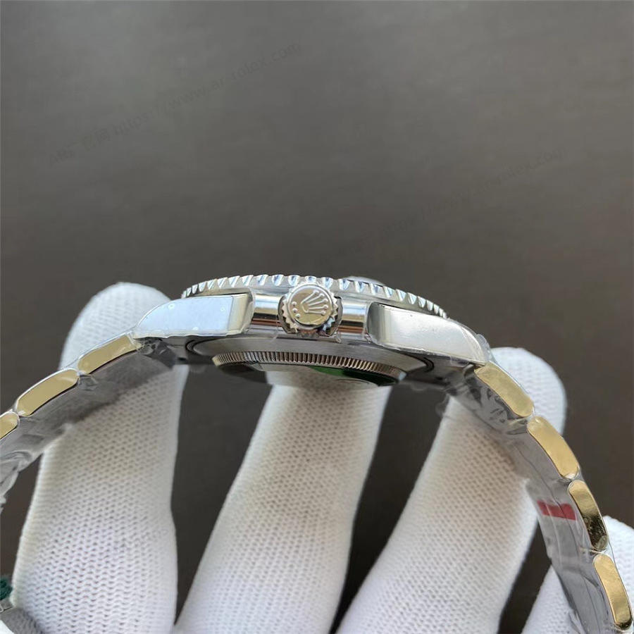 Clean Rolex Yeşil Su Hayaleti (Green Submariner) Saatin İşçilik Detayları İncelemesi — 5. fotoğraf