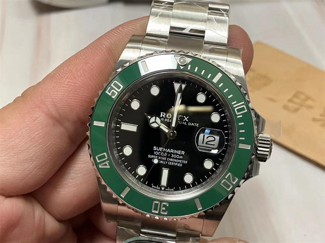 Clean Rolex yeşil su hayaleti yeni 3235 mekanizmalı modeli elde nasıl bir deneyim sunuyor? — 2. fotoğraf