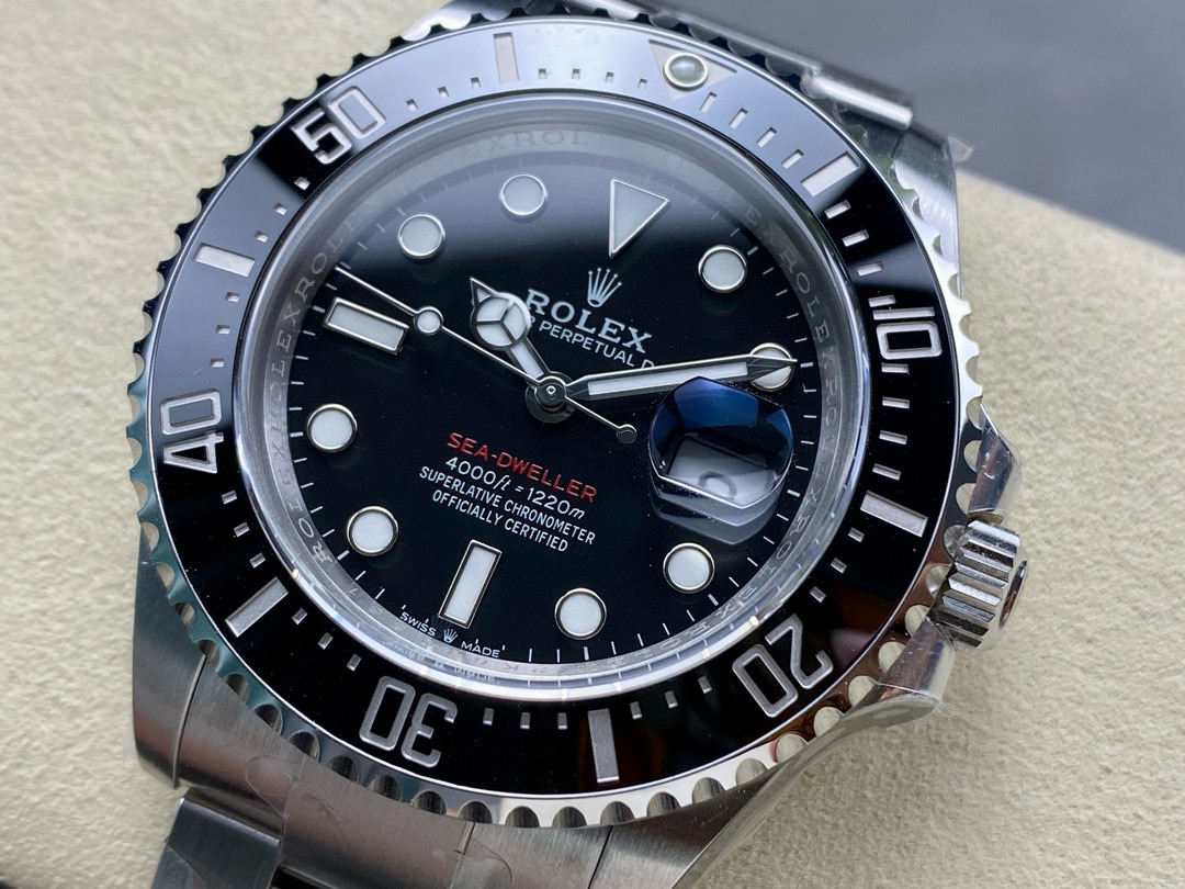 Clean tek kırmızı Sea-Dweller 126600 gerçekte nasıl? — 3. fotoğraf