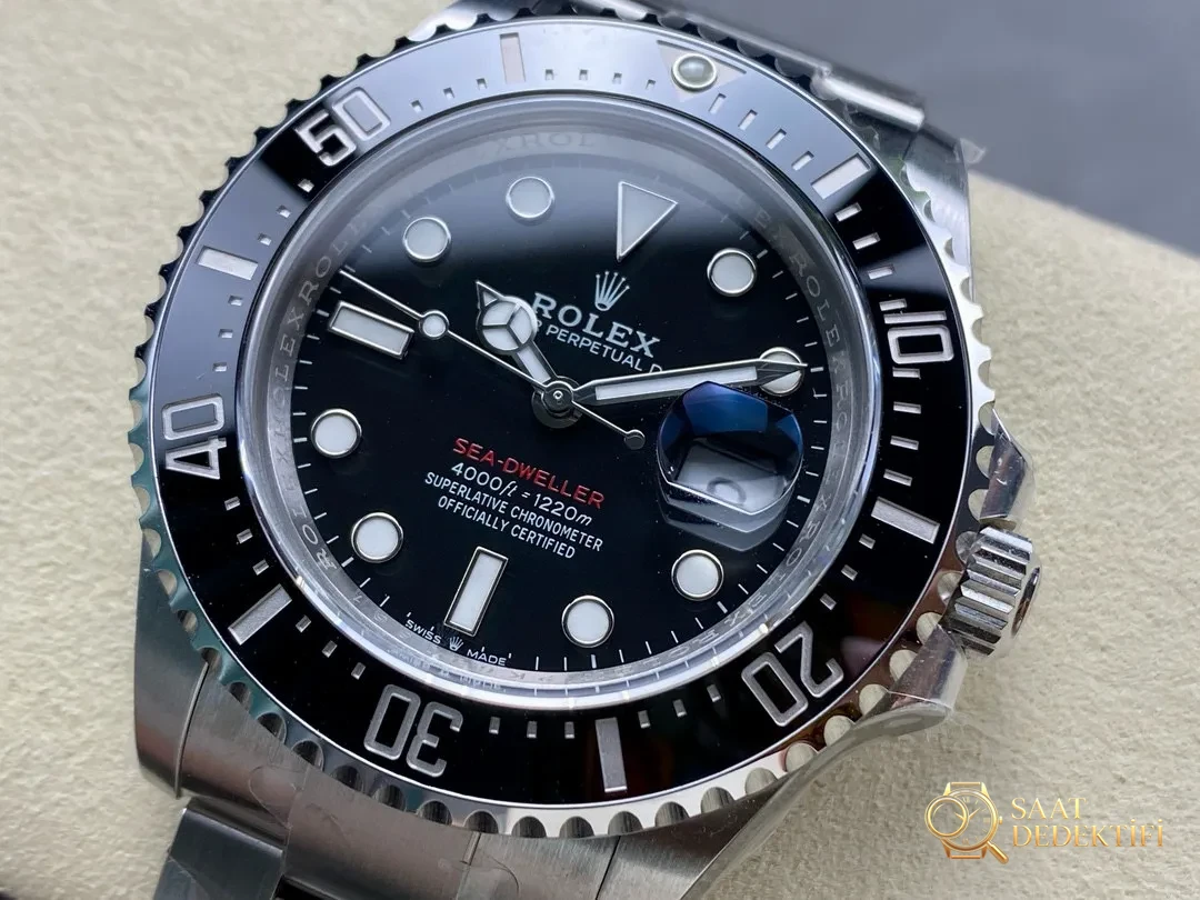 Clean tek kırmızı Sea-Dweller 126600 gerçekte nasıl? - Kasa Profili ve Kurma Kolu İncelemesi