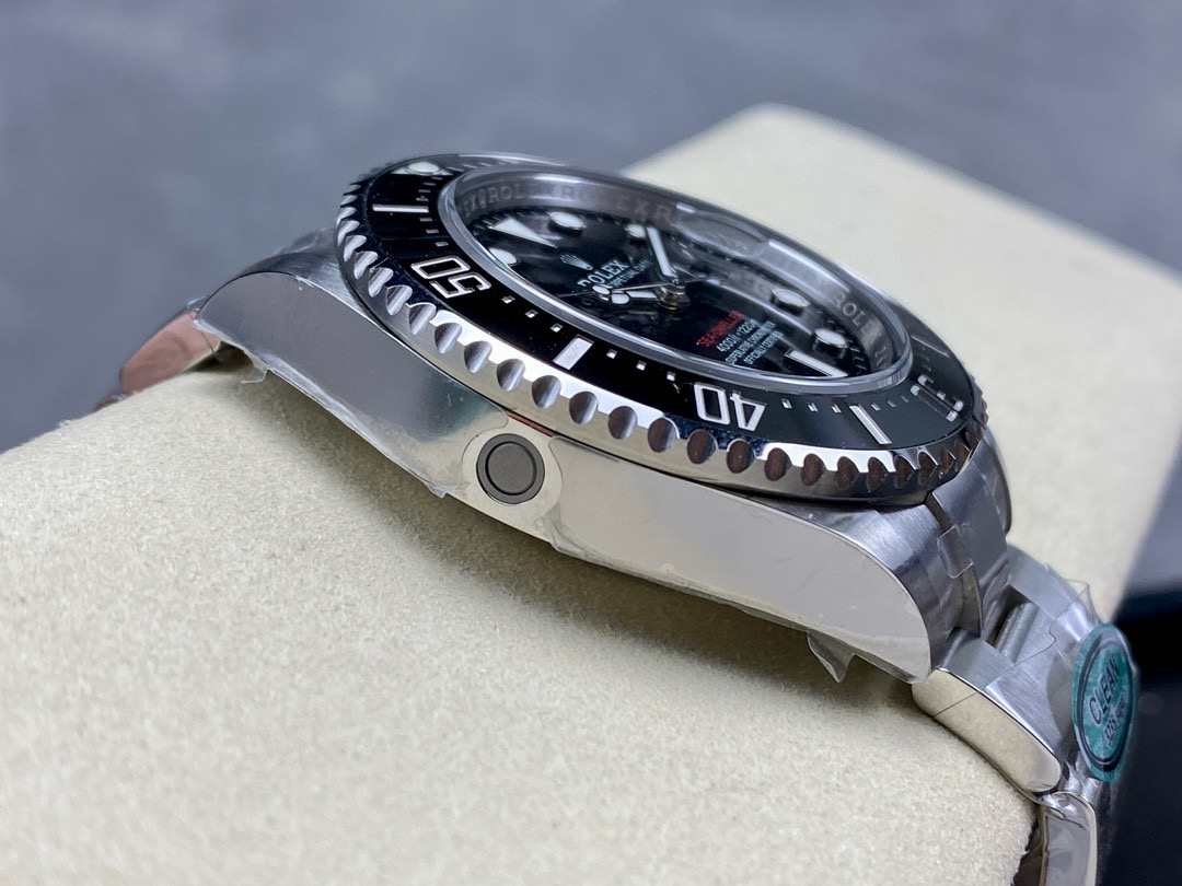 Clean tek kırmızı Sea-Dweller 126600 gerçekte nasıl? — 6. fotoğraf