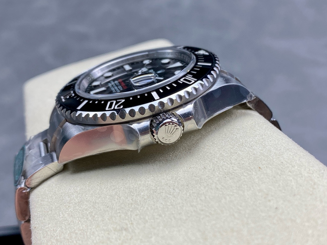 Clean tek kırmızı Sea-Dweller 126600 gerçekte nasıl? — 7. fotoğraf
