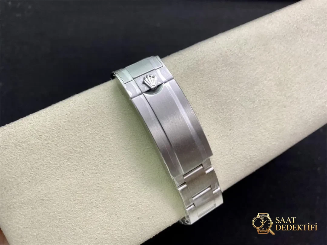 Clean yeşil su hayaleti 126610LV yeşil-siyah 41 mm replika saat nasıl seçilir? - Fosfor ve Super-LumiNova Gece Görünümü