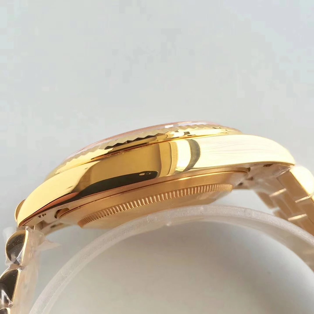 Replika Rolex Day Date 228235 Kasa