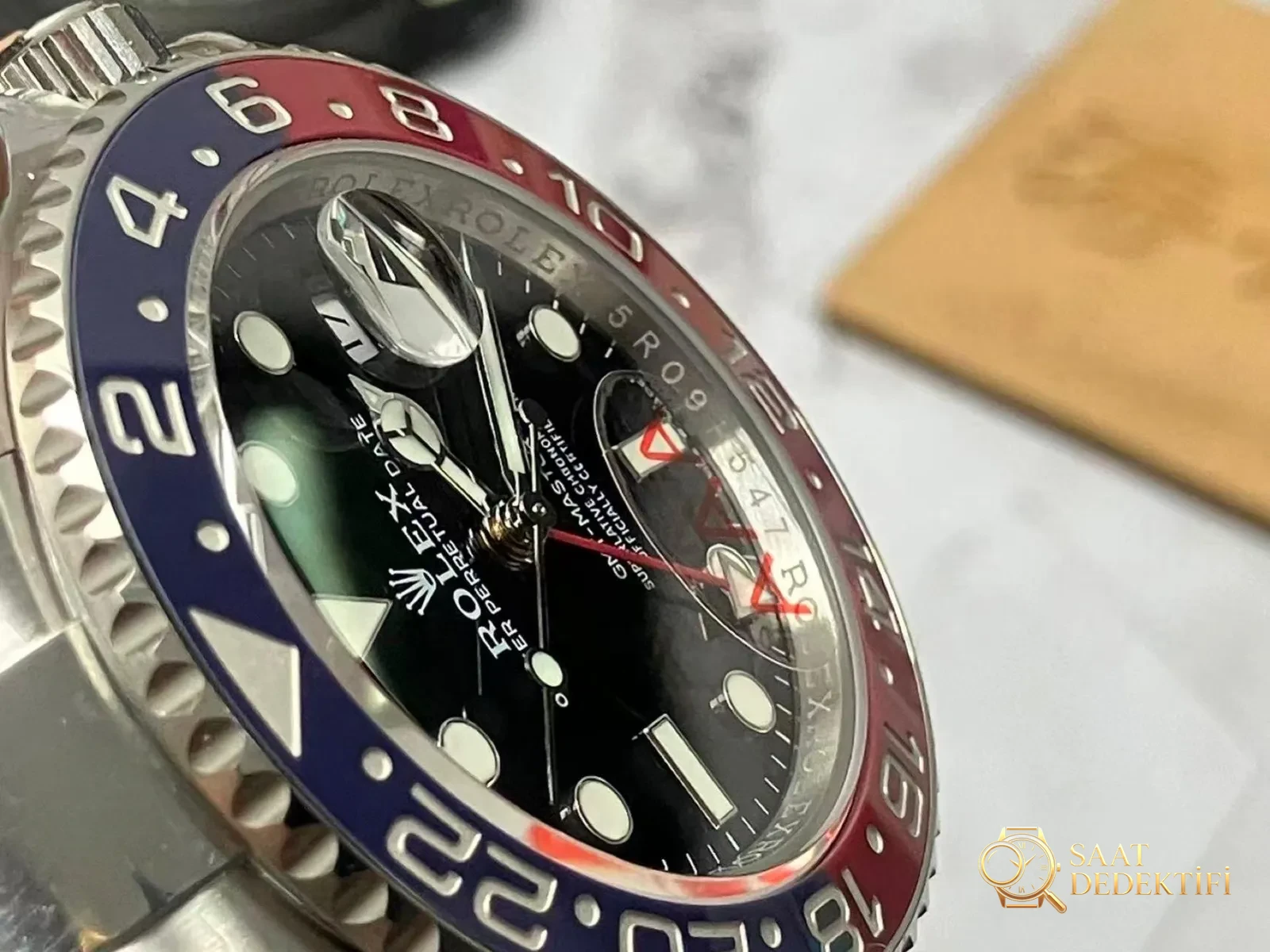 Derinlemesine İnceleme: VS Factory Yeni GMT Cola Bezel V3 Sürümü, Dandong 3285 Mekanizmasıyla Geliyor - Mekanizma Zemberek ve Balans Detayı