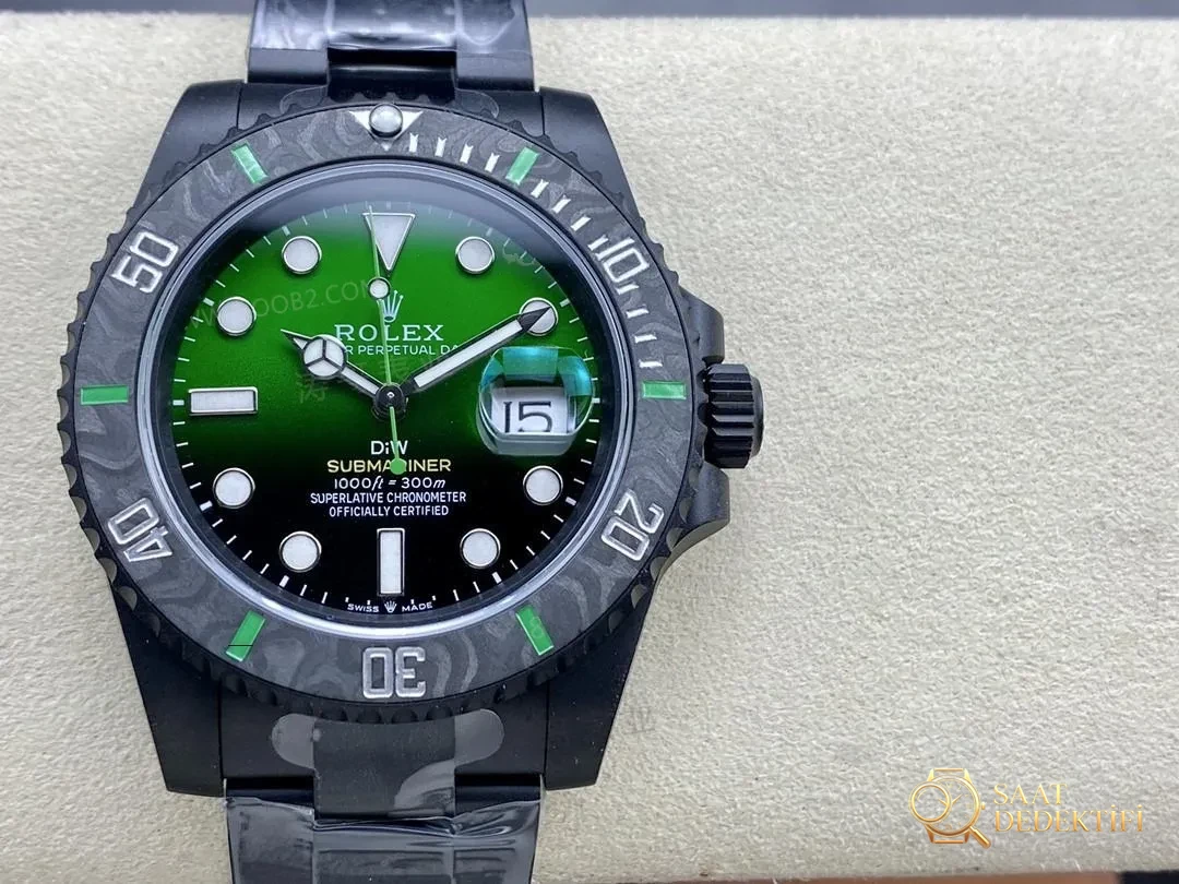 Dikkat vs Factory Rolex Diw Modifiye Karbon Fiber Degrade Yesil Su Haya... - Ön Görünüm ve Kasa Tasarımı