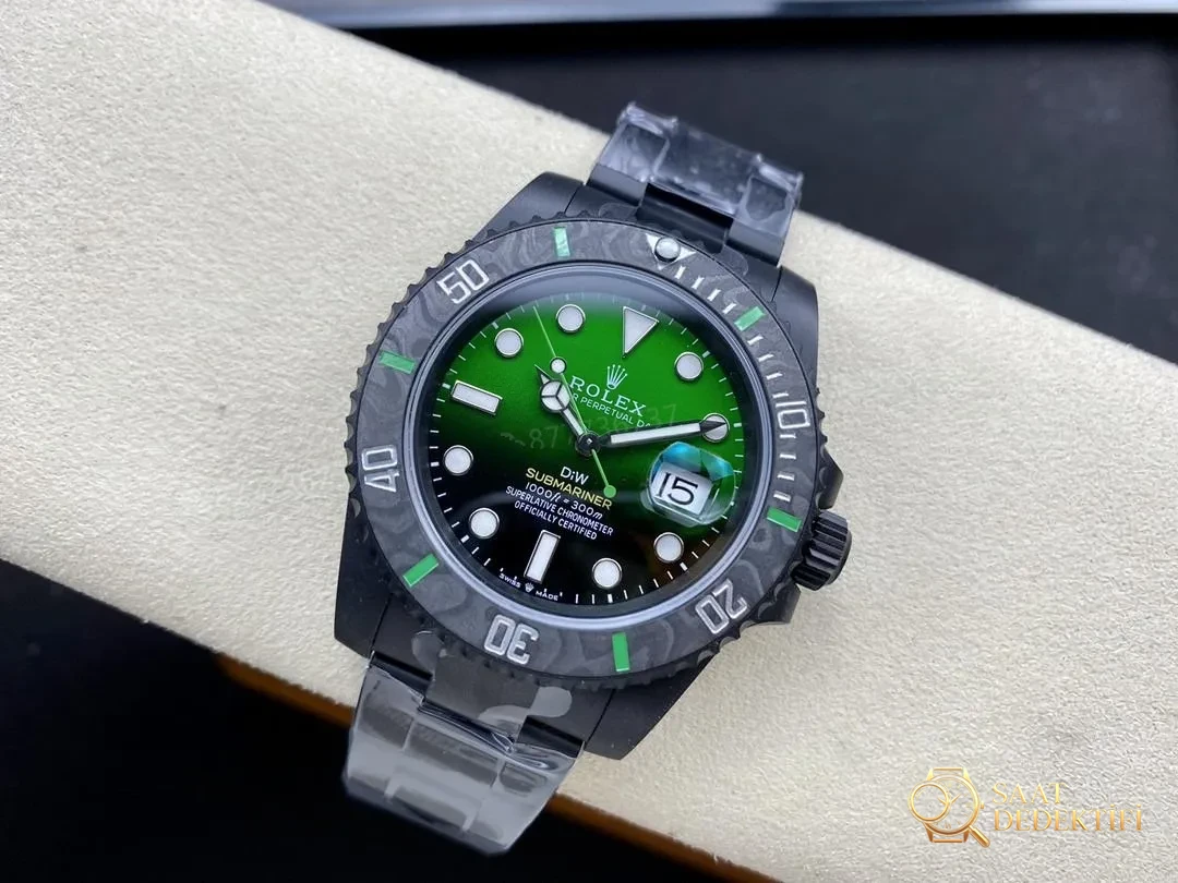 Dikkat: VS Factory Rolex DIW modifiye karbon fiber degrade yeşil su hayaleti tek seferde işi çözer mi? - Arka Kapak ve Mekanizma Detayı