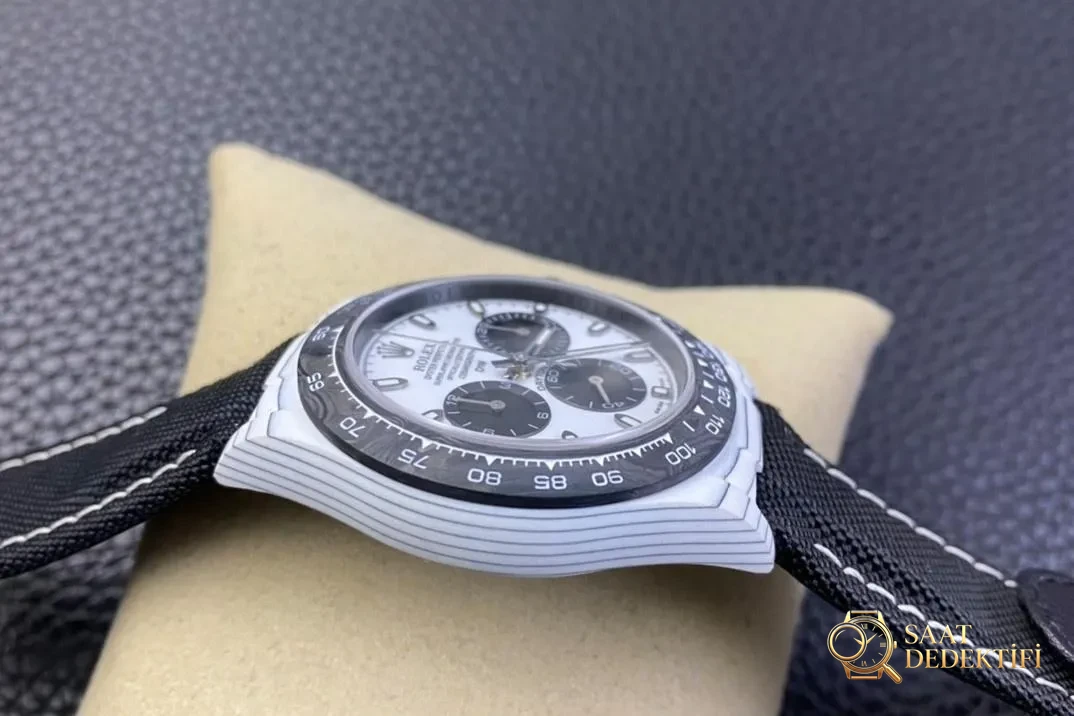 DIW ve N Factory iş birliğiyle üretilen Rolex 4130 Daytona modifiyeli NTPT karbon fiber kasa: işçiliği nasıl? - Bilezik, Toka ve Klips Mekanizması