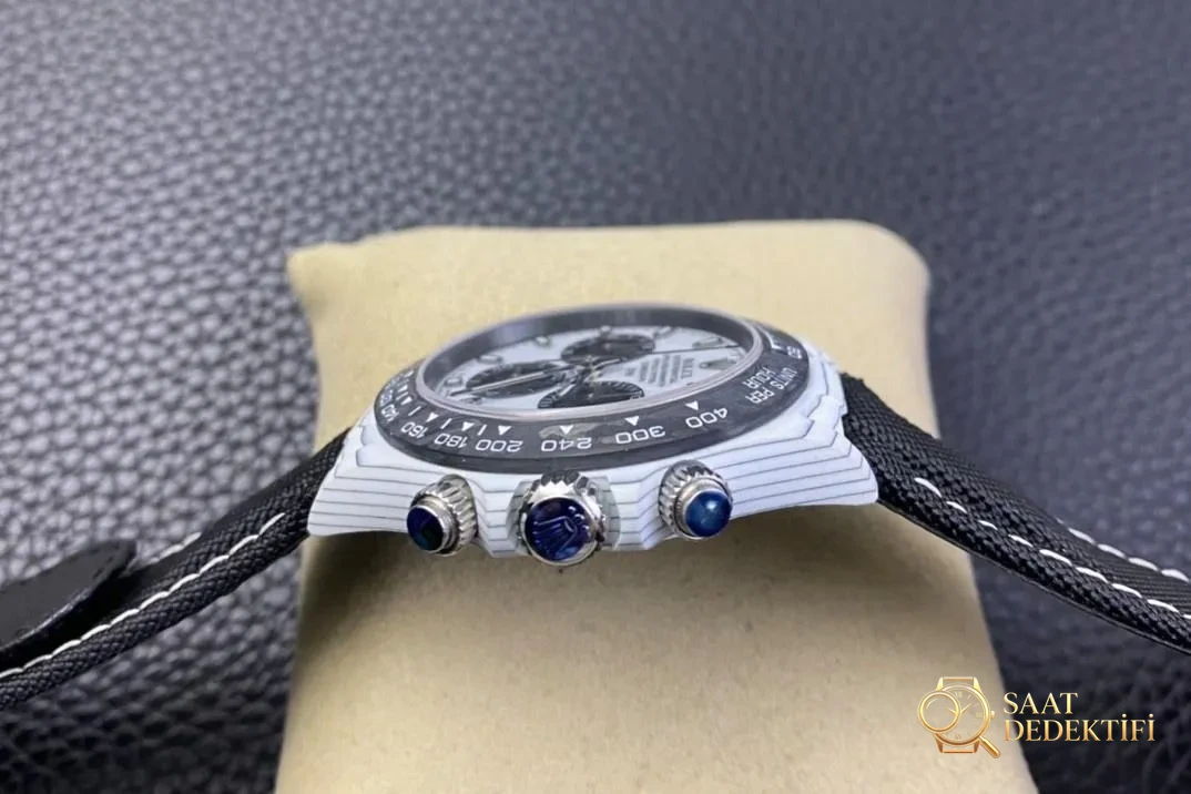 DIW ve N Factory iş birliğiyle üretilen Rolex 4130 Daytona modifiyeli NTPT karbon fiber kasa: işçiliği nasıl? - Makro Kadran ve İndeks İşçiliği