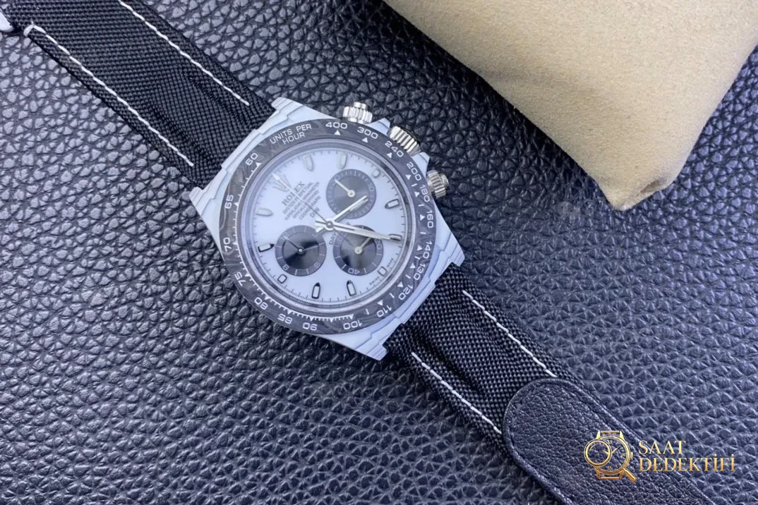 DIW ve N Factory iş birliğiyle üretilen Rolex 4130 Daytona modifiyeli NTPT karbon fiber kasa: işçiliği nasıl? - Klips Kilidi ve Lazer Damgalar