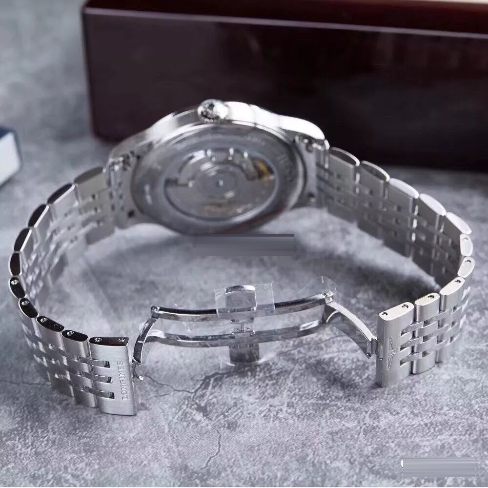 Eddie Peng'in tercihi AF Factory Longines Conquest Classic replika saat gerçek-replika karşılaştırması incelemesi — 18. fotoğraf