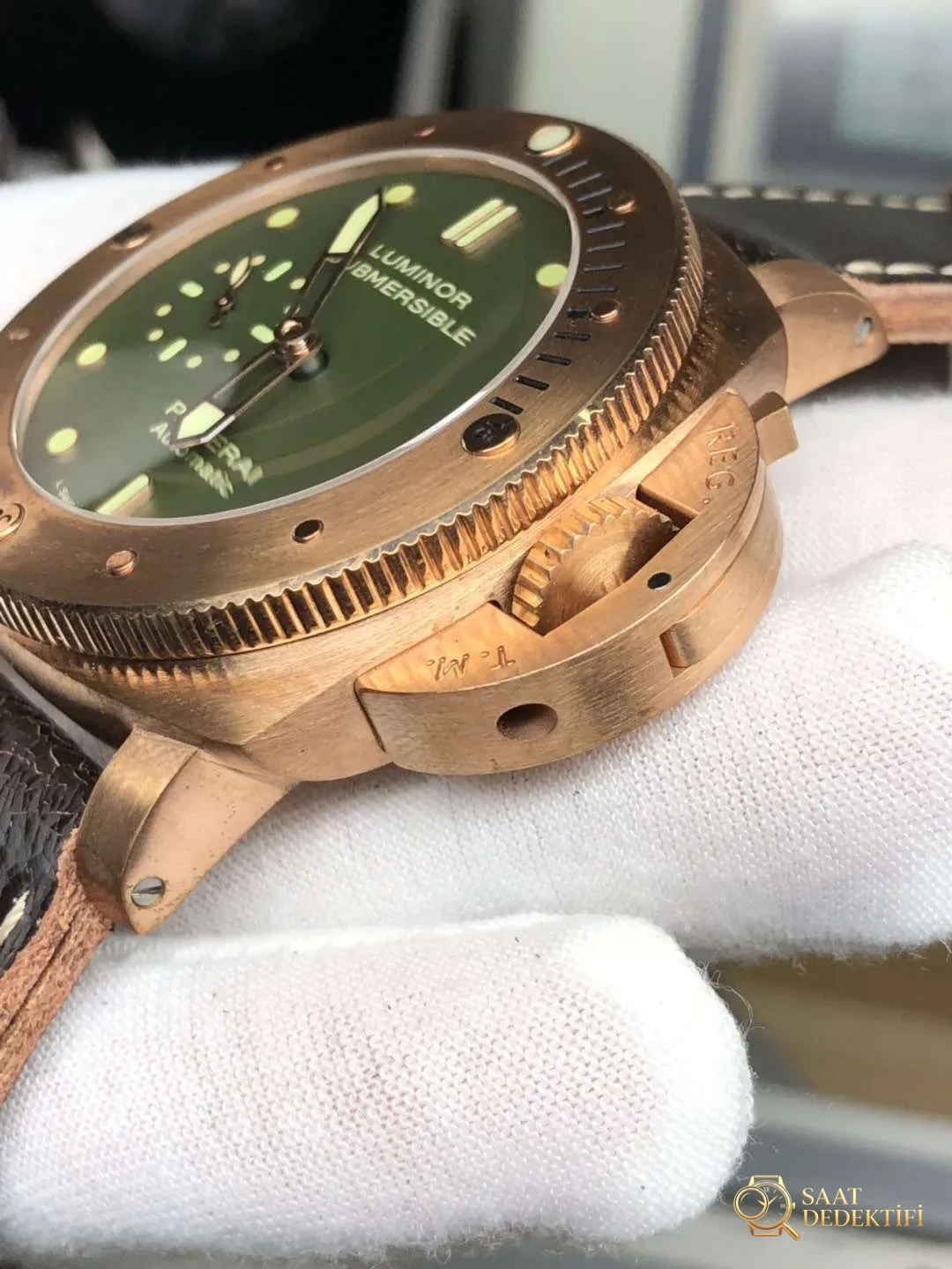 En Çok Satan Altı Panerai Replikası - Kadran Tipografisi ve Yazı Kabartmaları