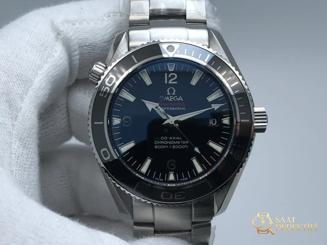 Omega Planet Ocean İncelemesi - Ön Görünüm ve Kasa Tasarımı