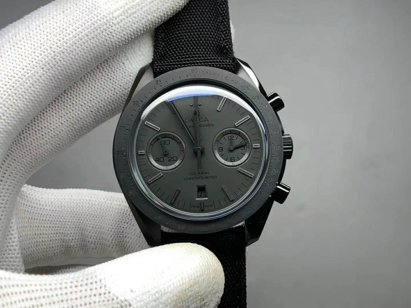 Replika Omega Speedmaster Dark Side of The Moon