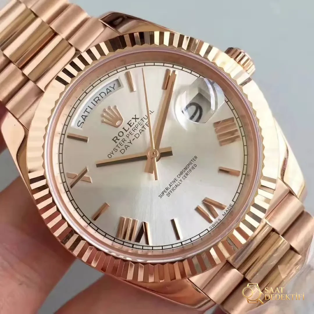 En İyi Altın Rolex Day-Date Saatleri CR Factory Fabrikasından Çıkıyor - Arka Kapak ve Mekanizma Detayı