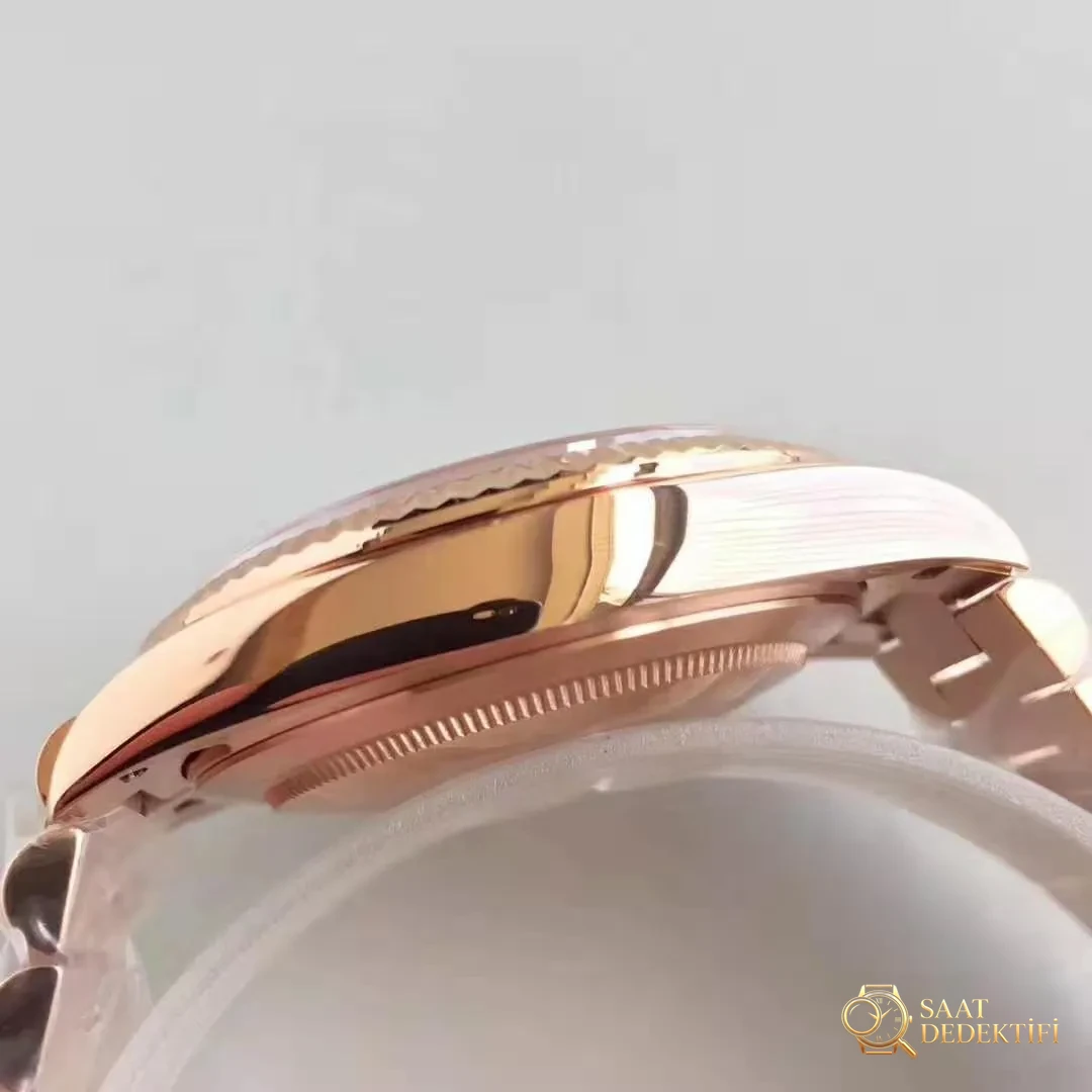 En İyi Altın Rolex Day-Date Saatleri CR Factory Fabrikasından Çıkıyor - Makro Kadran ve İndeks İşçiliği