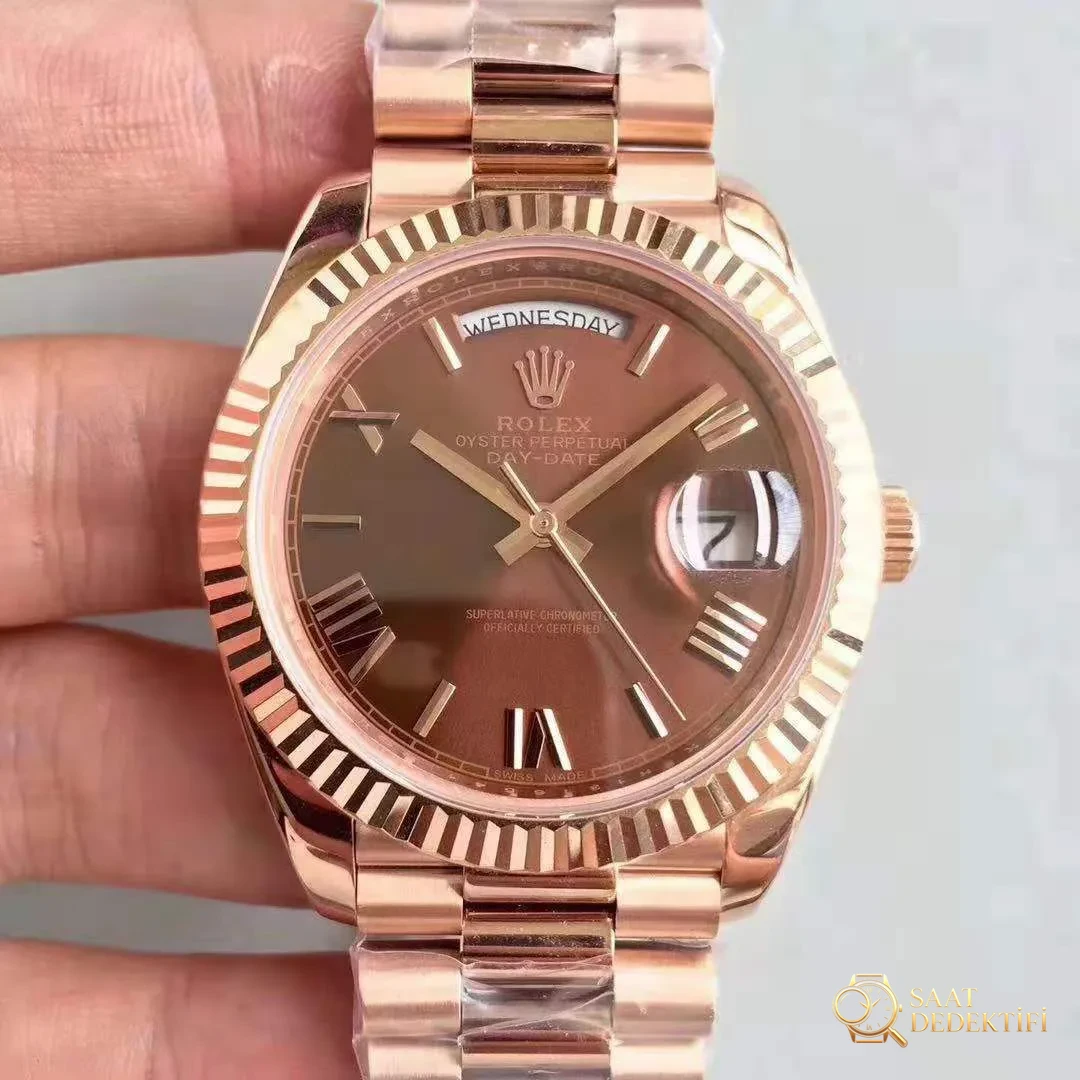En İyi Altın Rolex Day-Date Saatleri CR Factory Fabrikasından Çıkıyor - Yan Profil ve Kordon Bağlantısı