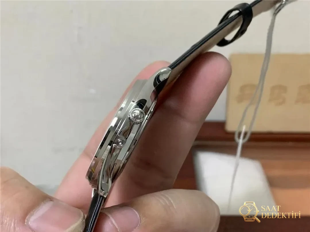 En iyi Jaeger-LeCoultre ay evreli hangisi? ZF Factory yükseltilmiş V2 tek parça 925 mekanizmasıyla GF