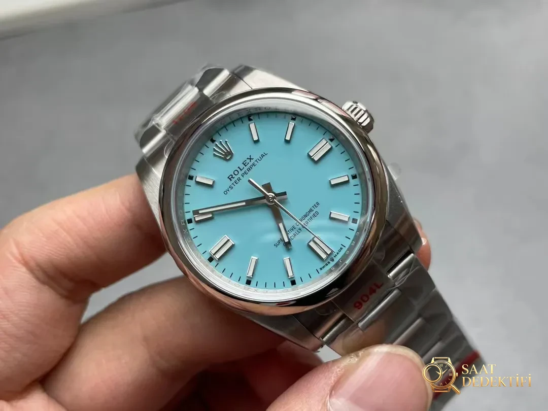 Quelle usine produit la meilleure réplique Rolex Oyster Perpetual Ew Clean... - Vue de face et conception du boîtier