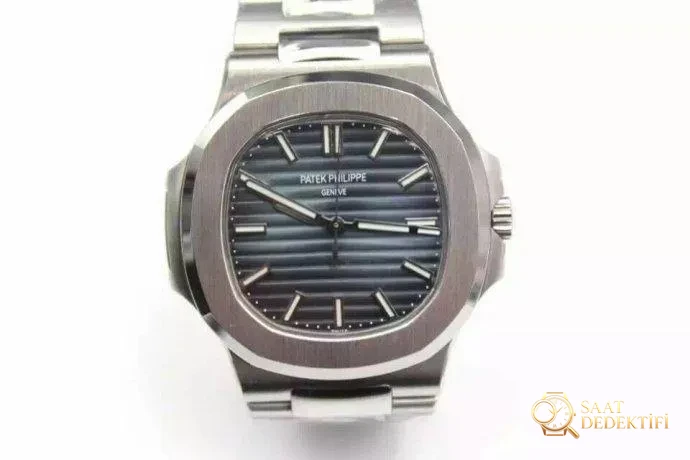 Version supérieure PPF Factory Patek Philippe Nautilus pourquoi PF et MK