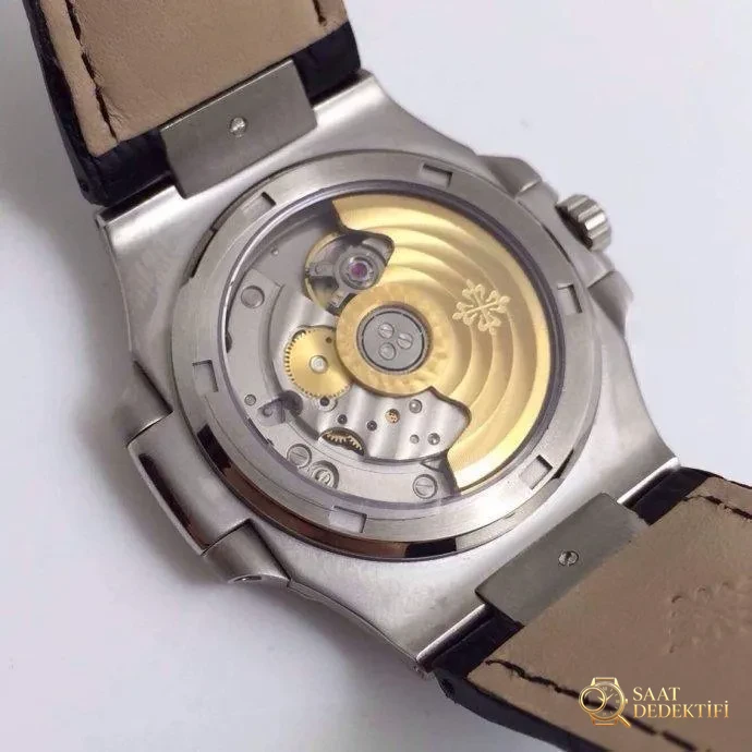 Version supérieure PPF Factory Patek Philippe Nautilus pourquoi PF et MK