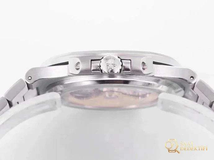 Version supérieure PPF Factory Patek Philippe Nautilus pourquoi PF et MK