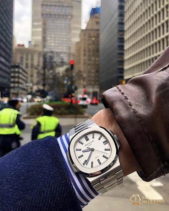 Version supérieure PPF Factory Patek Philippe Nautilus pourquoi PF et MK