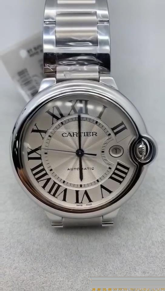 En yeni V6 Cartier V7 versiyonu Ballon Bleu 42 mm detaylı gerçek çekim incelemesi ve gerçek-replika karşılaştırması — 3. fotoğraf