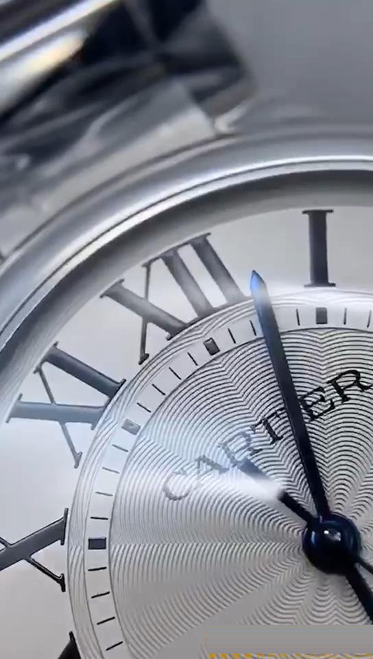 En yeni V6 Cartier V7 versiyonu Ballon Bleu 42 mm detaylı gerçek çekim incelemesi ve gerçek-replika karşılaştırması — 14. fotoğraf
