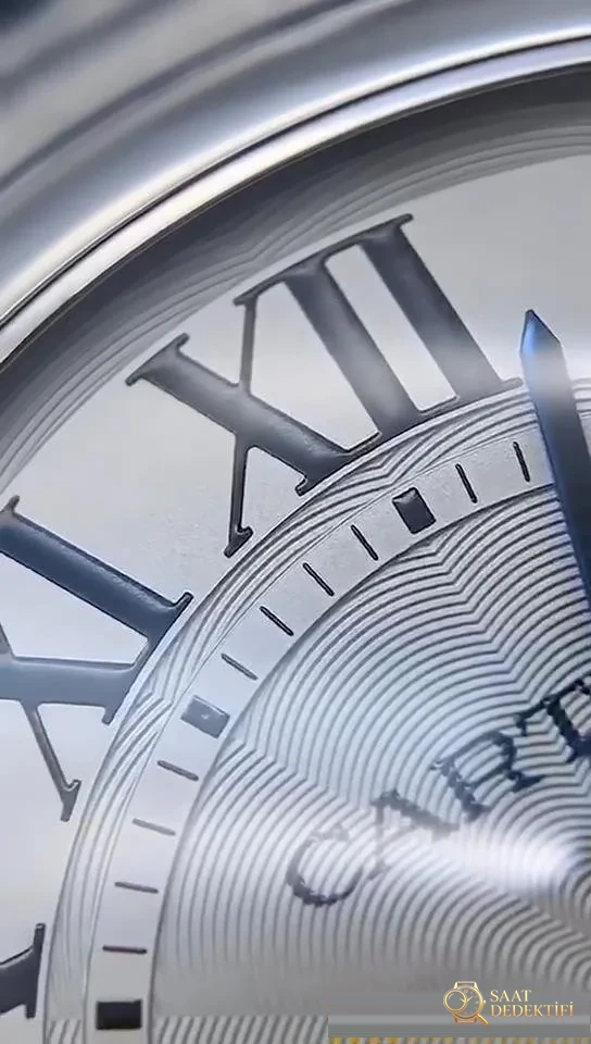 En yeni V6 Cartier V7 versiyonu Ballon Bleu 42 mm detaylı gerçek çekim incelemesi ve gerçek-replika karşılaştırması - Bilezik Bakla Ayrımı ve Pim Yapısı