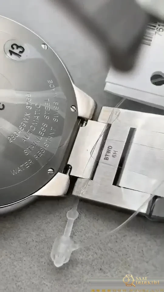 En yeni V6 Cartier V7 versiyonu Ballon Bleu 42 mm detaylı gerçek çekim incelemesi ve gerçek-replika karşılaştırması - Kordon Dokusu ve Dikiş Detayları