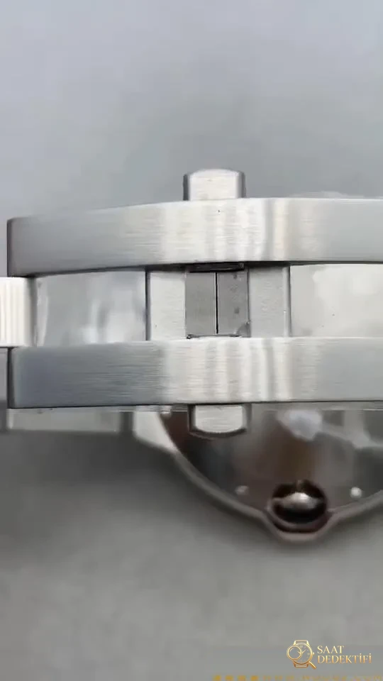 En yeni V6 Cartier V7 versiyonu Ballon Bleu 42 mm detaylı gerçek çekim incelemesi ve gerçek-replika karşılaştırması - Tepe Kilit Mekanizması ve Conta Yapısı