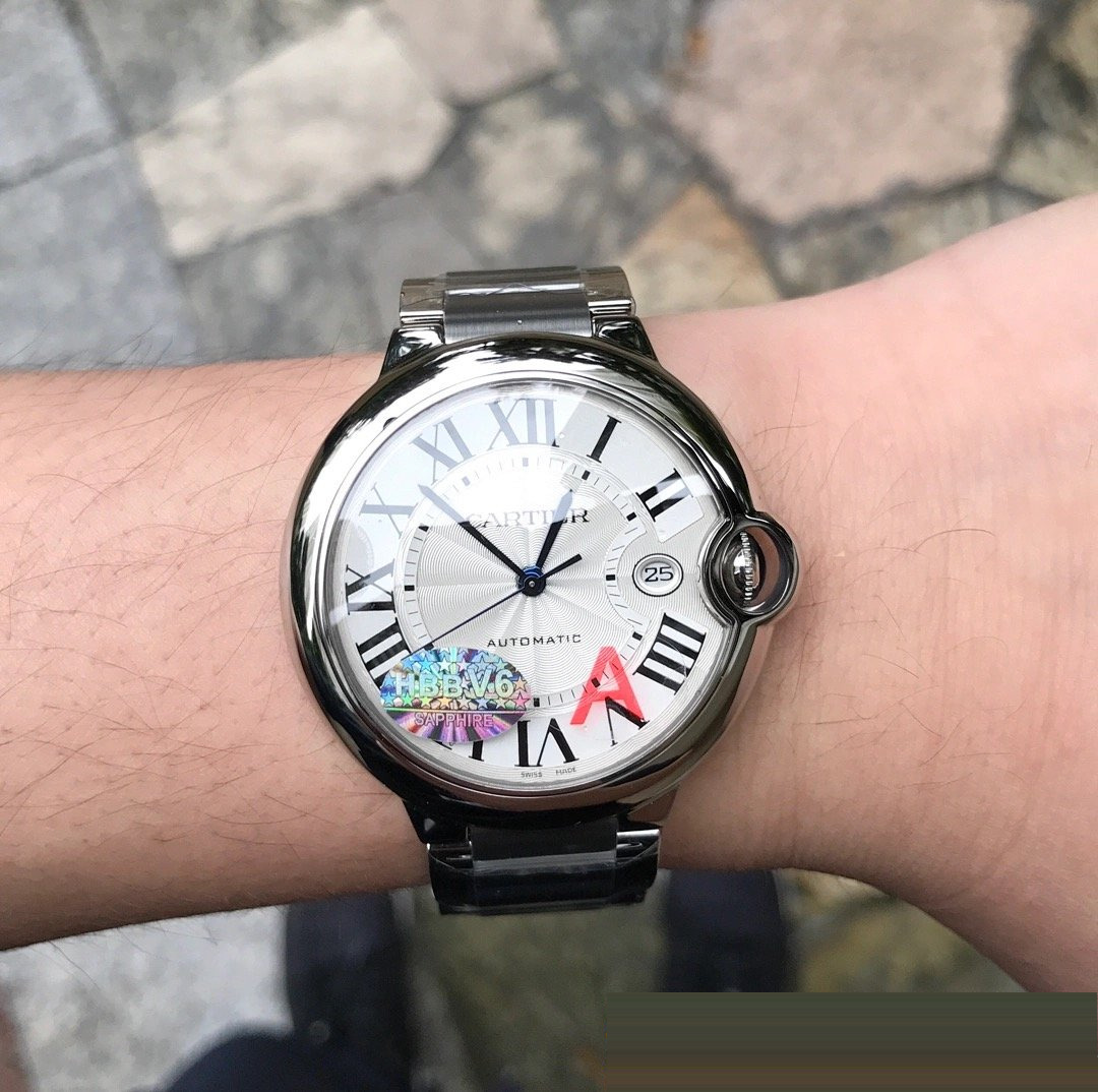 En yeni V6 Cartier V7 versiyonu Ballon Bleu 42 mm detaylı gerçek çekim incelemesi ve gerçek-replika karşılaştırması — 25. fotoğraf
