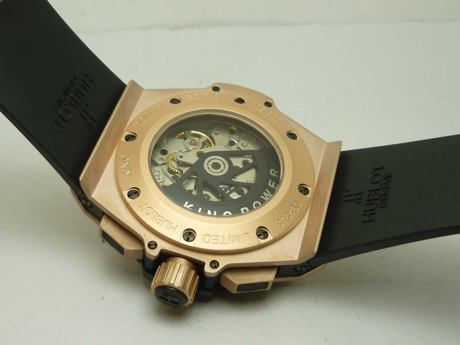 Hublot Unico Cam Kasa Arkası
