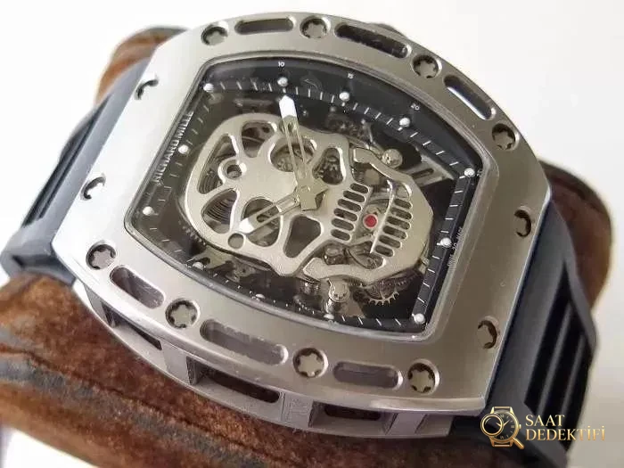 EUR Factory Richard Mille RM027/RM052 lüks tourbillon saatlerine yakından bakış - Toka İçi Mikro Ayar Mekanizması