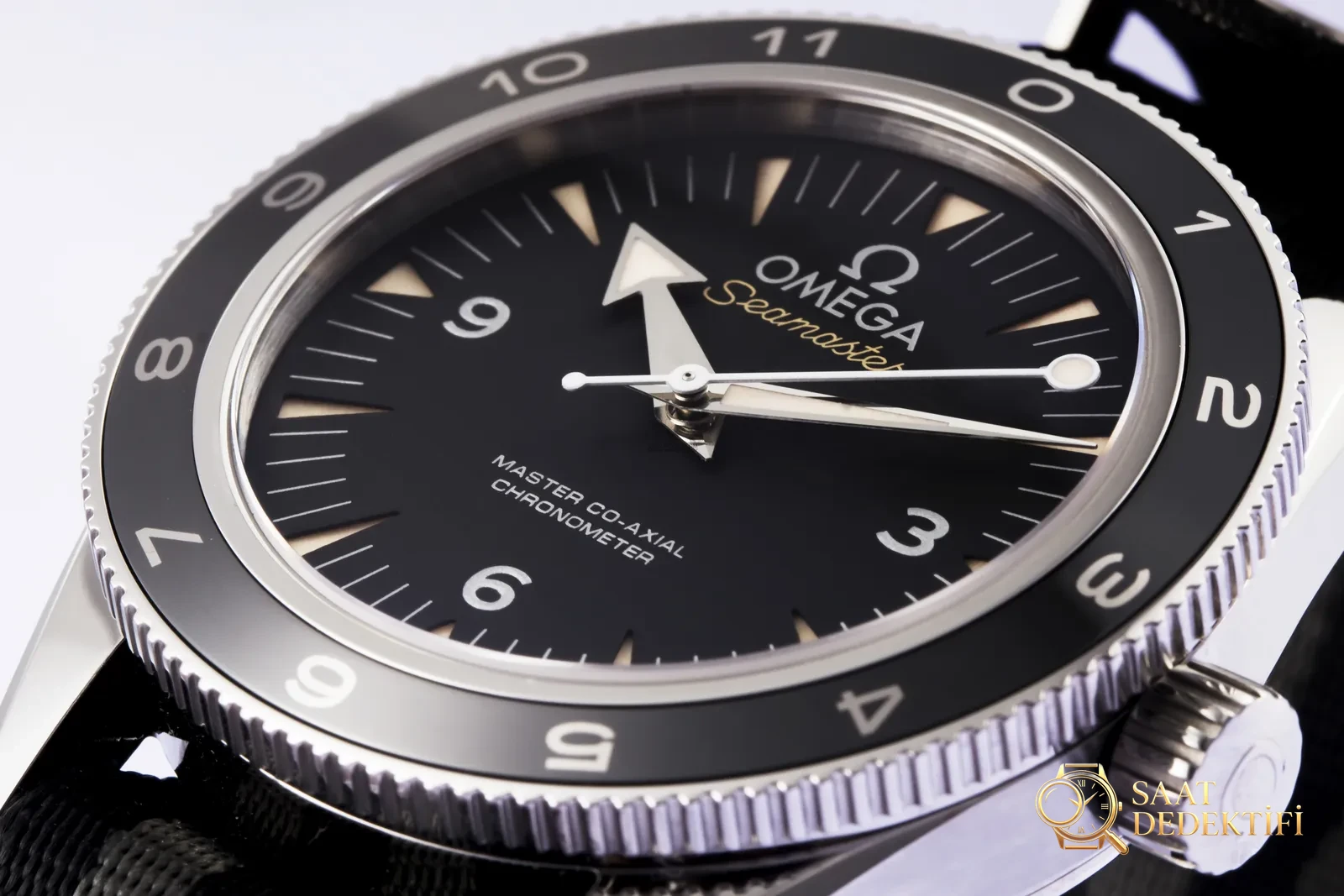 Evrim tarihi: VS Factory Omega 8500 entegre mekanizmayı piyasaya sürdükten bir yıl sonra, kendi üretimi mekanizmayı taşıyan ilk model