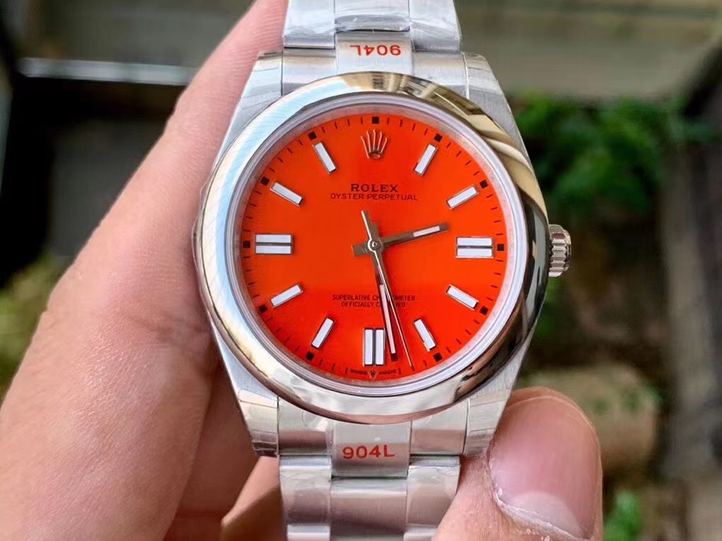Replika Rolex Oyster Perpetual 41mm Kırmızı