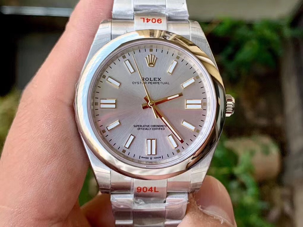 Replika Rolex Oyster Perpetual 41mm Gümüş