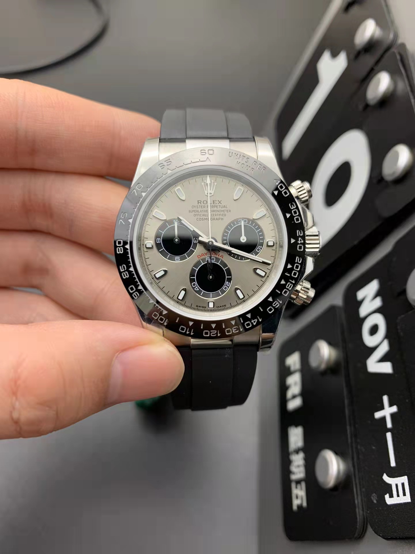 Replika Rolex Gri Daytona