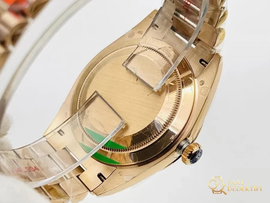 EW Factory Rolex Day-Date 40 mm 3255 Mekanizma (18K Yeşil Kadran) İnceleme - Makro Kadran ve İndeks İşçiliği