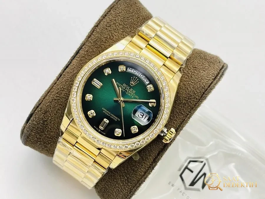 EW Factory Rolex Day-Date 40 mm serisi 3255 mekanizma (18K elmas kakmalı yeşil kadran) saat incelemesi - Kadran Detayı ve Bezel İşçiliği