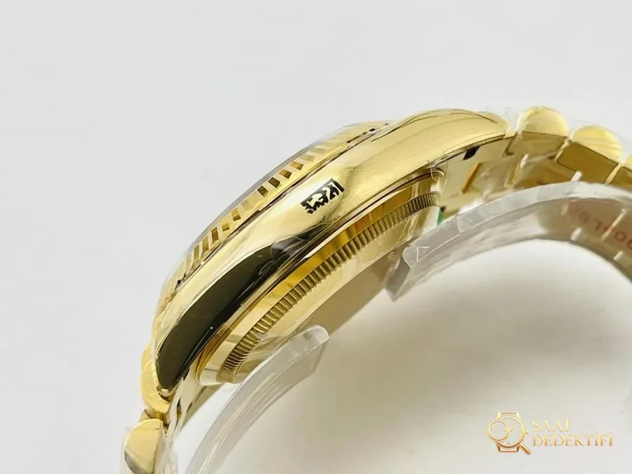 EW Factory Rolex Day-Date 40 mm serisi 3255 mekanizma (18K elmas kakmalı yeşil kadran) saat incelemesi - Arka Kapak ve Mekanizma Detayı