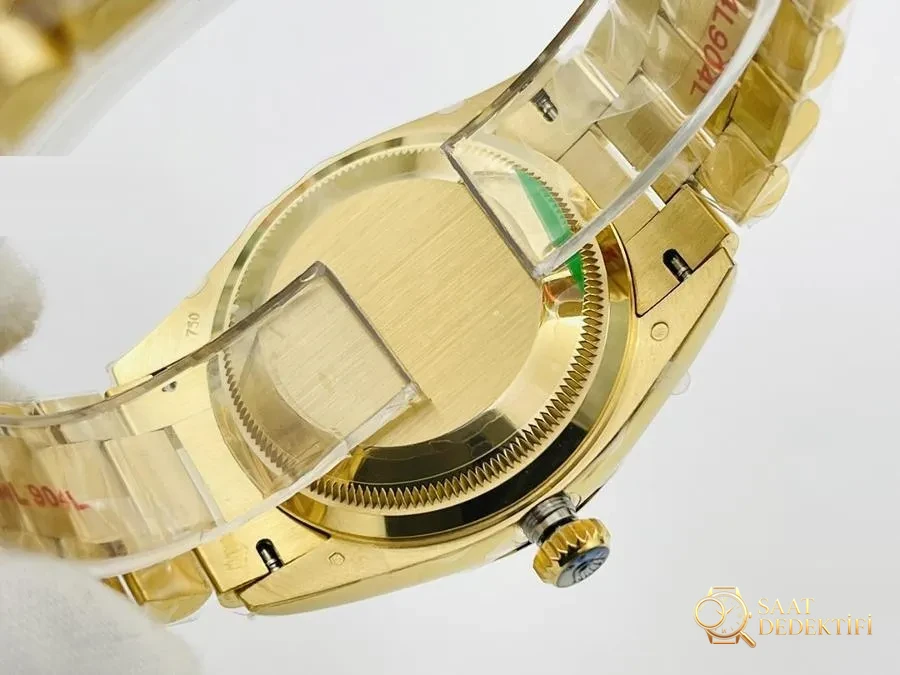 EW Factory Rolex Day-Date 40 mm serisi 3255 mekanizma (18K elmas kakmalı yeşil kadran) saat incelemesi - Makro Kadran ve İndeks İşçiliği