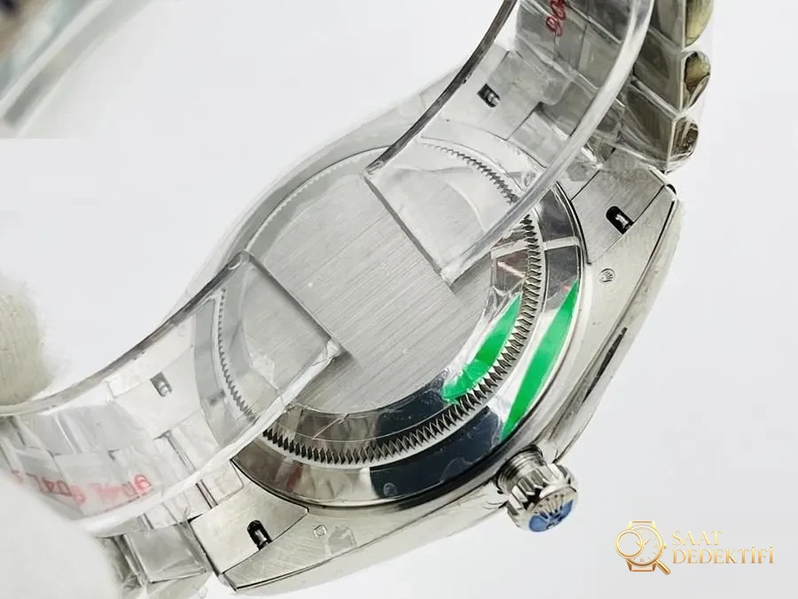 EW Factory Rolex Day-Date 40 mm serisi 3255 mekanizmalı (yeşil kadran) saat incelemesi - Makro Kadran ve İndeks İşçiliği