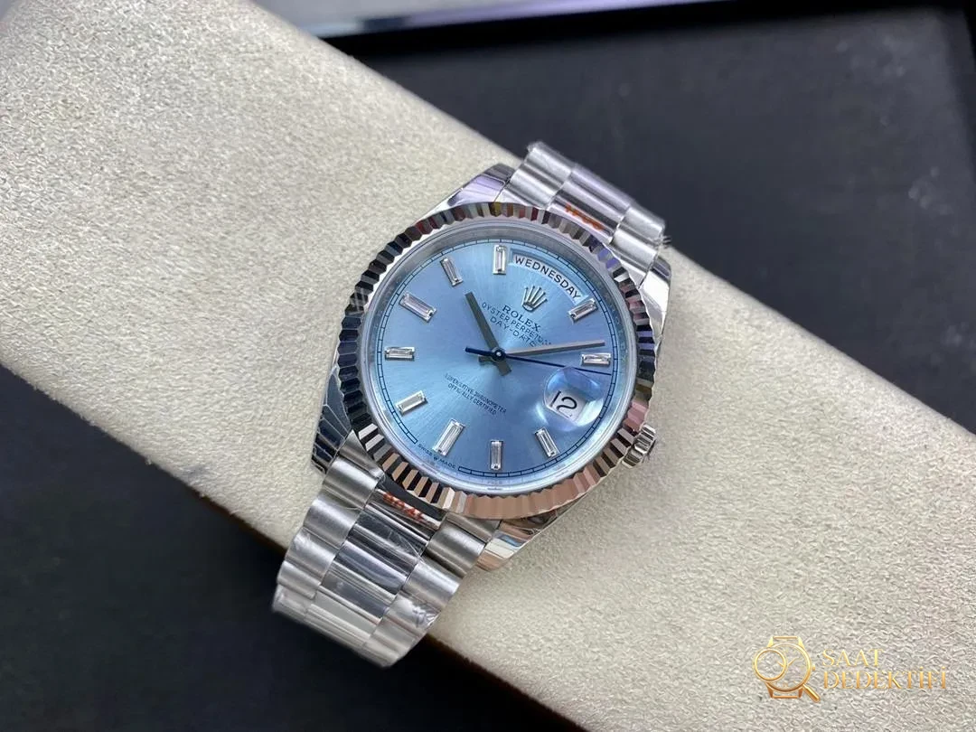EW Factory Rolex Day-Date buz mavisi kadran m228236 işçilik incelemesi - Arka Kapak ve Mekanizma Detayı